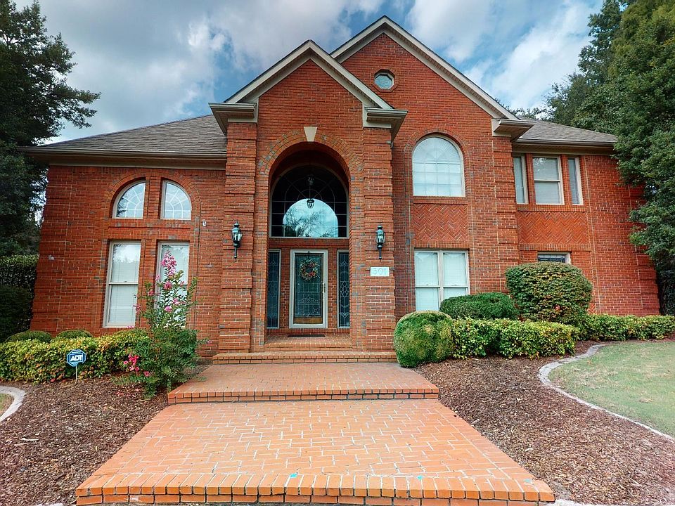 1st image of 301 Fairfield Dr