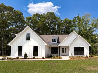 41 Forest Barnes, Petal, MS 39465