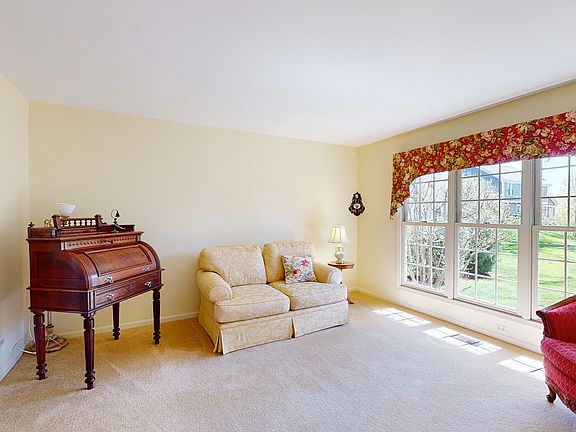 5th image of 923 W Hidden Hills Ln