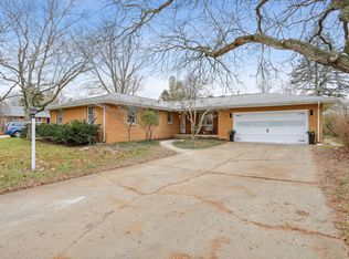 1207 Park Terrace Ln, Champaign, IL 61821