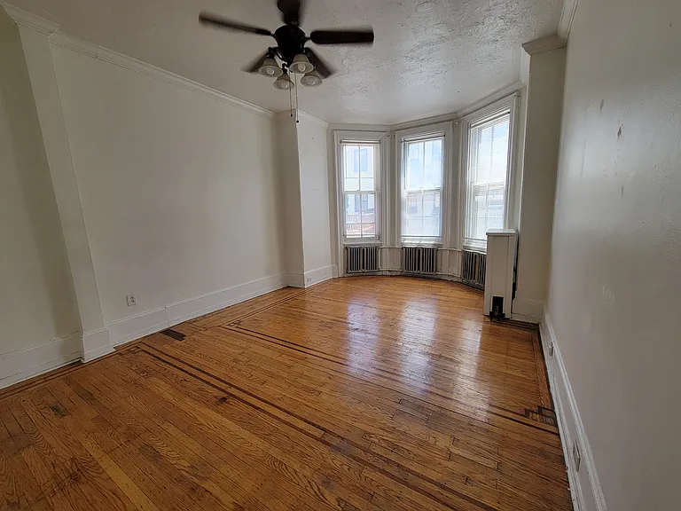 1706 Pine St #2R — Photo 6
