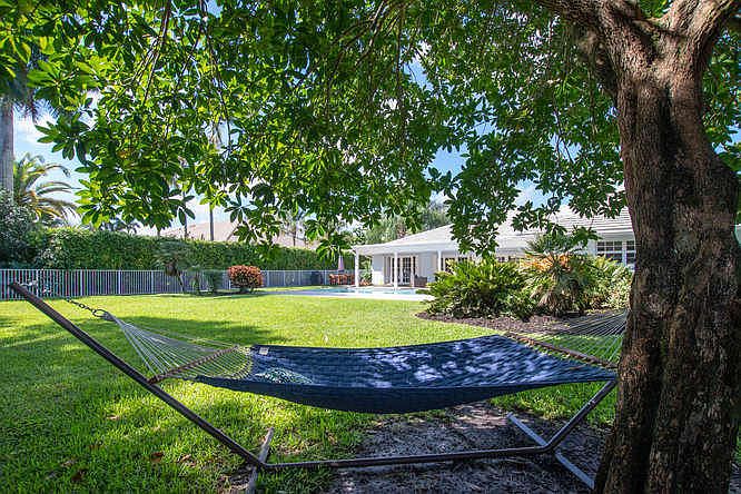 Home For Sale In Pine Tree Golf Club