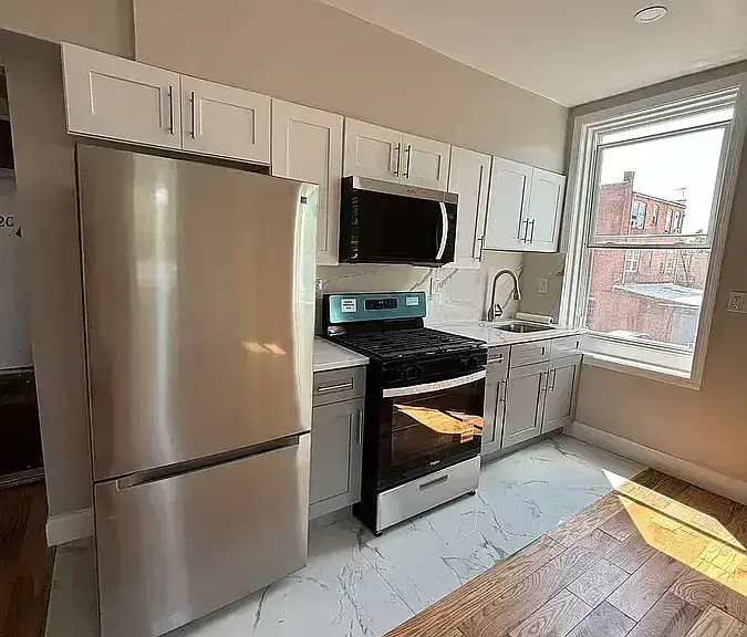 101 Grand Ave #2D — Photo 1