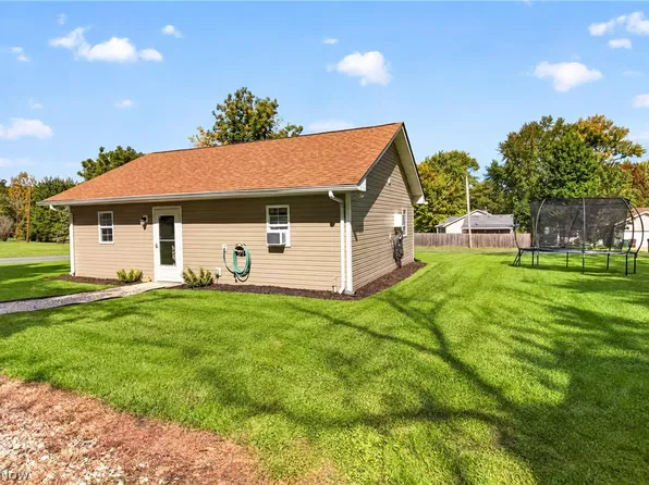 6195 Ethel Ave, Elyria, OH 44035