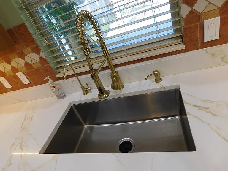 2320 Darlin Cir — Photo 32