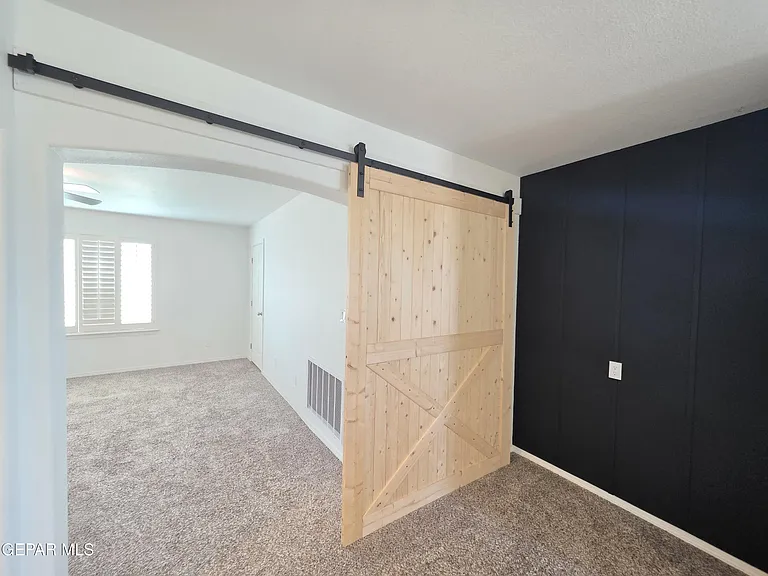 7517 Red Cedar Dr — Photo 16