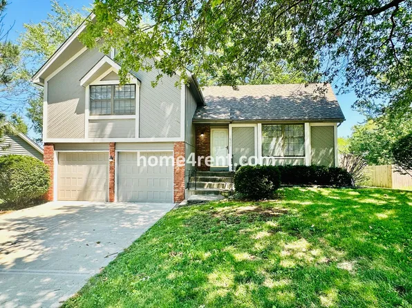 10595 Gillette St, Overland Park, KS 66215