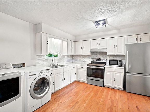 5th image of 1310 Cherokee Dr