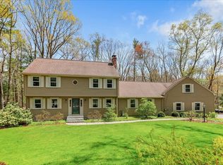 3 Cardinal Ln, Walpole, MA 02081