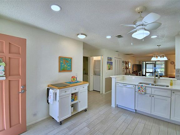 4th image of 345 24th St NW APT 23