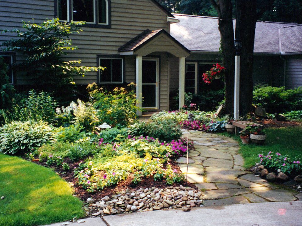 1st image of 275 Springdale Ln