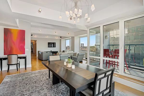1st image of 440 Kent Ave #2C