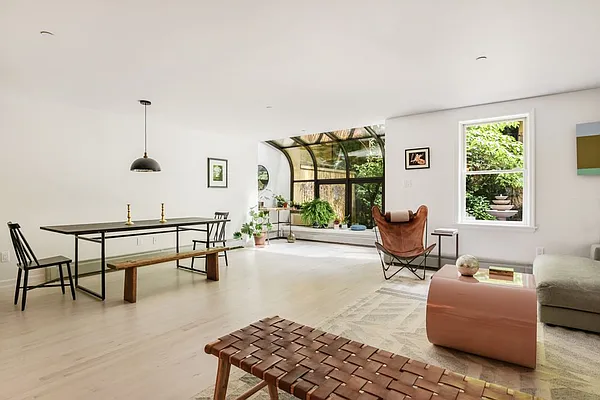 Sold by Compass | media 7