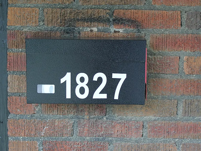 1827 S Champion Ave — Photo 4