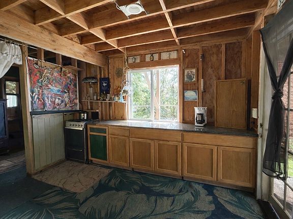 3rd image of 12-479 Aloha Rd