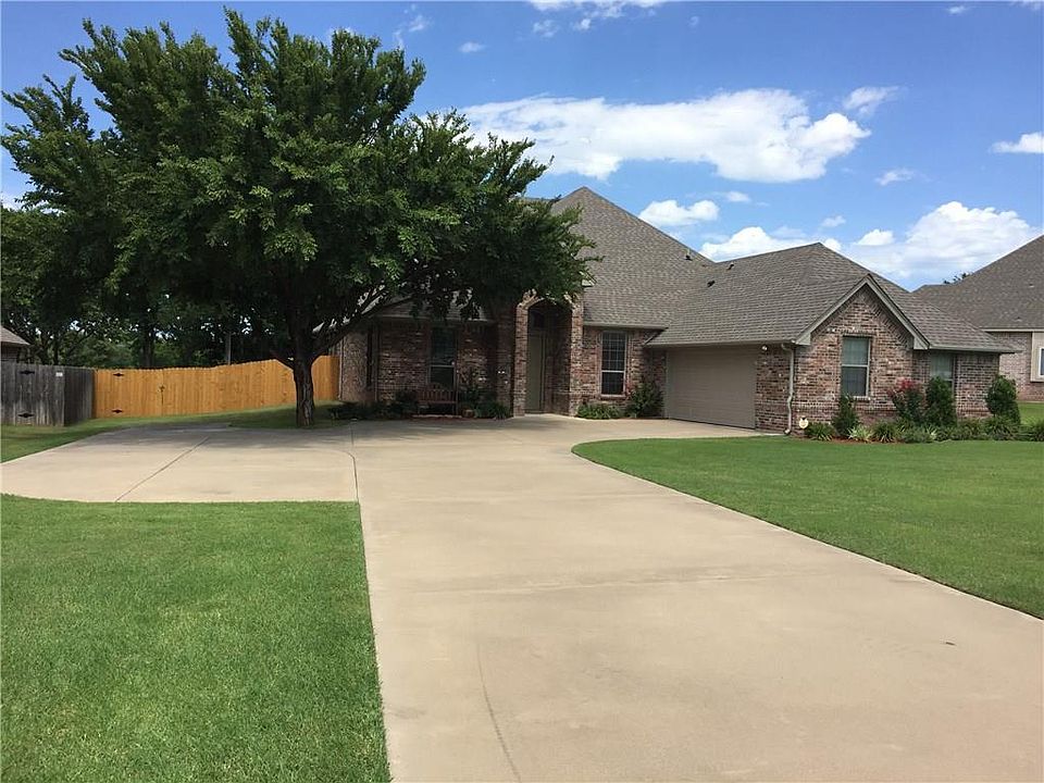 1st image of 113 Heritage Pl