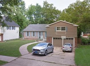 10530 W 92nd Pl, Overland Park, KS 66214