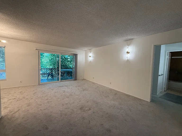 833 N Humboldt St #212 — Photo 1
