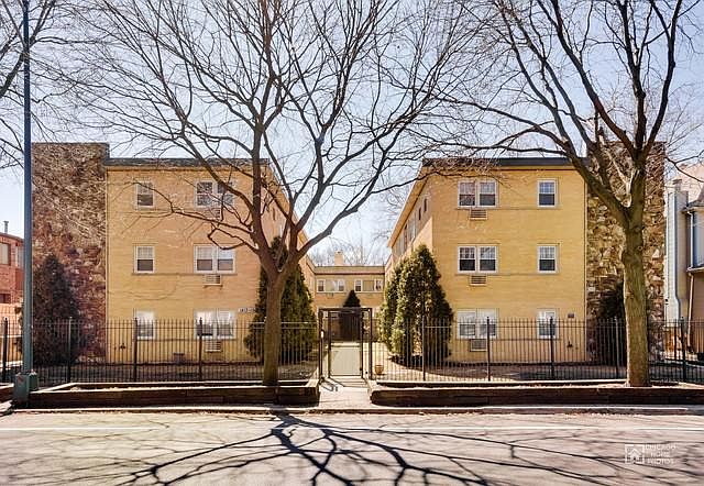 1st image of 1813 W Touhy Ave APT 5