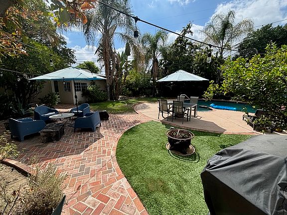 Lounge area