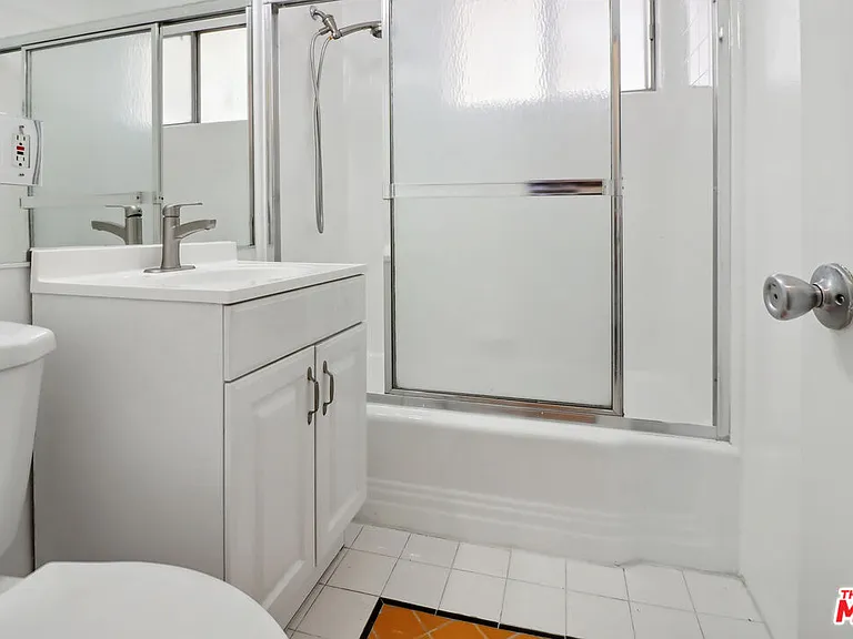 1216 N Detroit St #5 — Photo 9