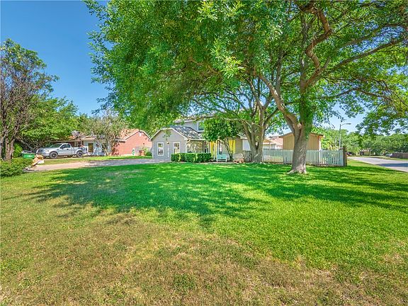 2nd image of 602 Meadowcreek Cv