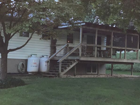 225 N Jackson St, Strasburg, PA 17579