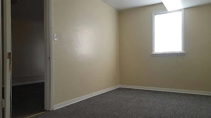 Building Photo - 441 Allen St #2