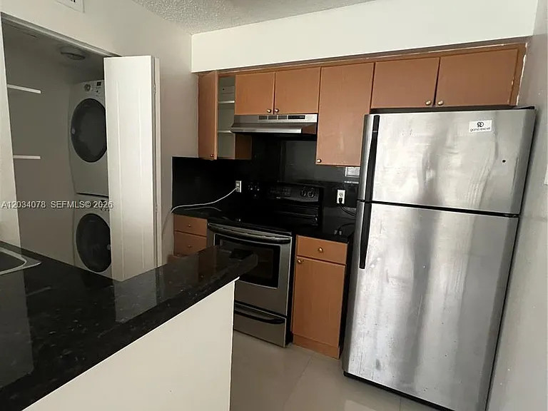 550 S Park Rd #148 — Photo 3