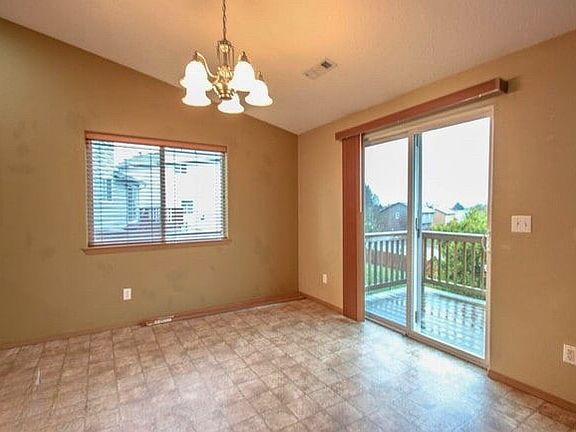 2nd image of 2708 NE 164th Pl