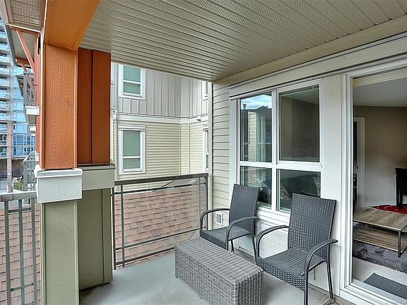 2nd image of 1089 Sunset Dr #318