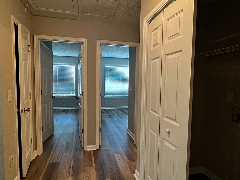 1000 Maple Valley Ct — Photo 6