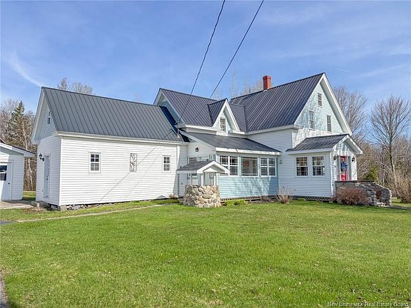 2nd image of 146 Main St