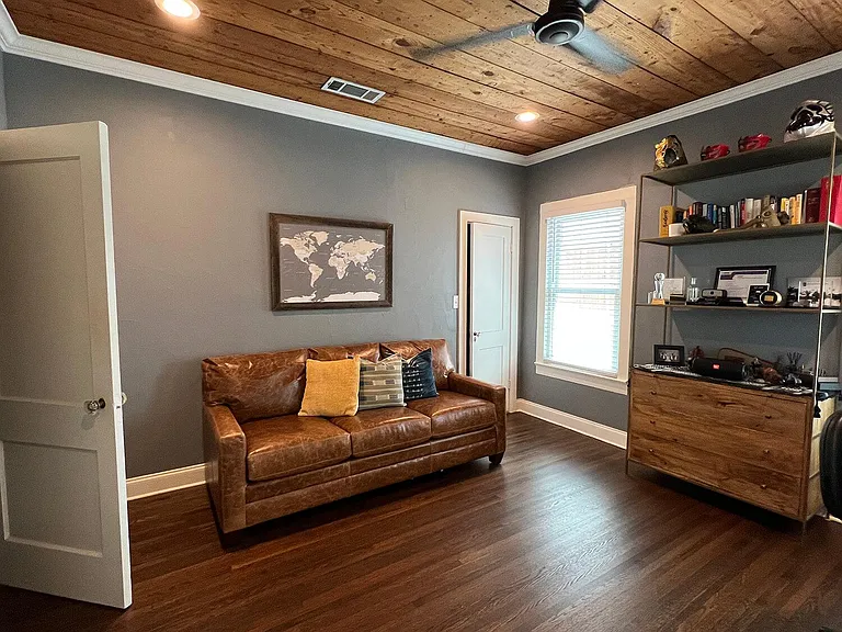 5743 Vanderbilt Ave — Photo 13