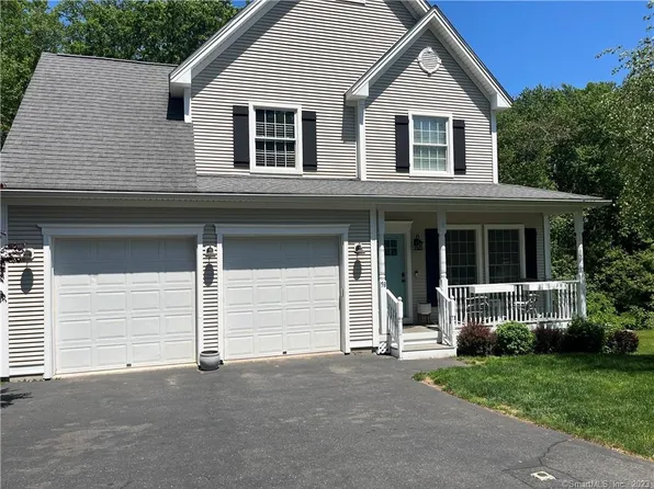 58 Village Lane #58, Canton, CT 06019