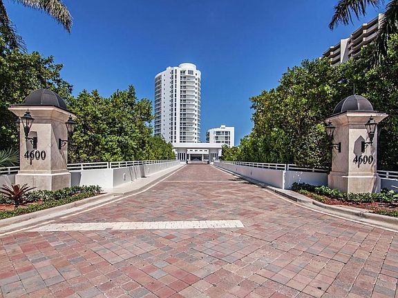 4th image of 4600 N Ocean Dr APT 1401