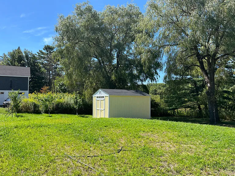 643 West St — Photo 40