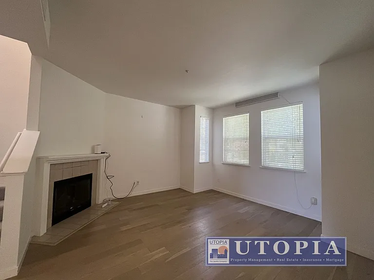 313 Village Cir — Photo 3