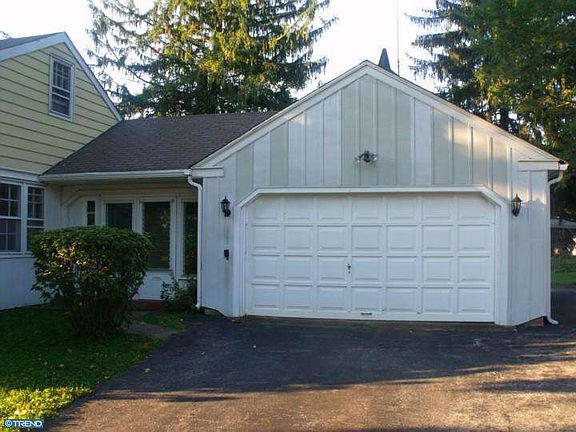 2nd image of 1 E Golf Club Ln