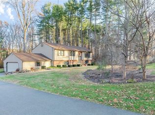 219 Laurelbrook Dr, Guilford, CT 06437