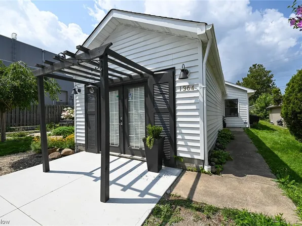 1364 W 67th St, Cleveland, OH 44102