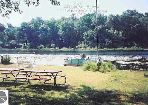 5th image of 5588 W Shore Dr