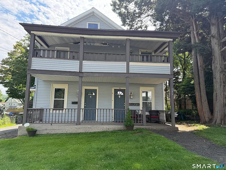 246 Oak St #2 — Photo 1