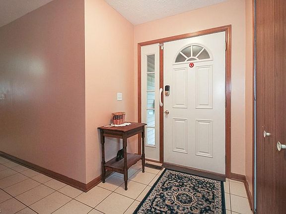 3rd image of 356 Bayberry Dr