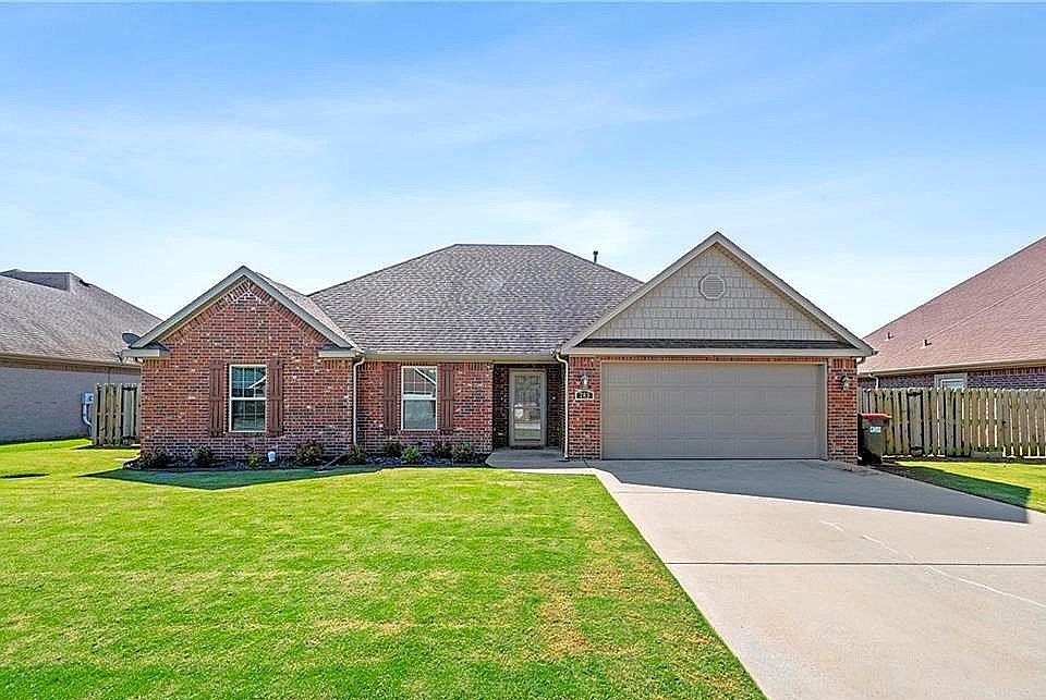 1st image of 783 Amethyst Ave