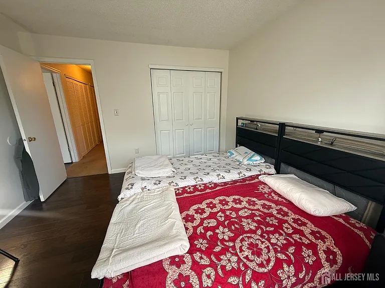 207 Darwin Ln — Photo 12