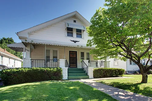 2431 Elm St Photo 1
