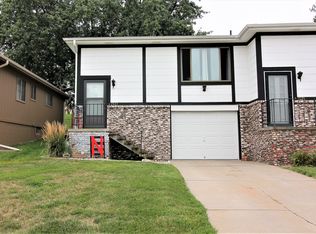 2537 Mose Ave, Bellevue, NE 68147