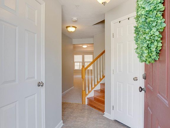 3rd image of 7225 Mockingbird Cir