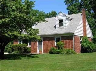 2820 Morningside Dr, Camp Hill, PA 17011